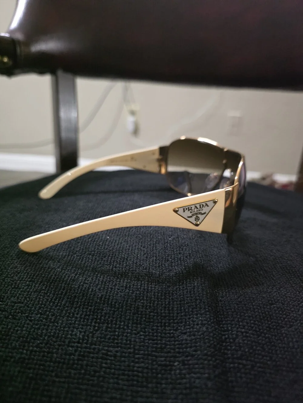 Women's y2k Prada Cream & Brown Lens Sunglasses with Case